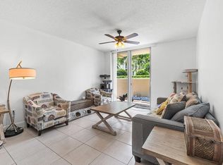 610 Clematis St APT 209, West Palm Beach, FL 33401