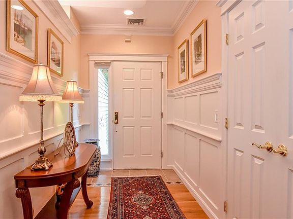 4th image of 172 Pine Glen Dr