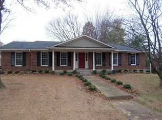 11202 Finchley Rd, Douglass Hills, KY 40243