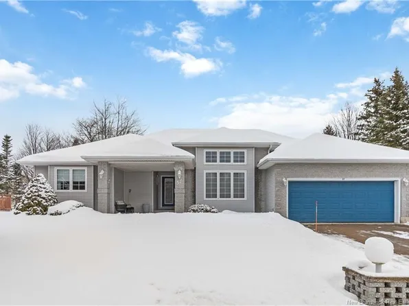 57 Camelot Dr, Moncton, NB E1A 6P1