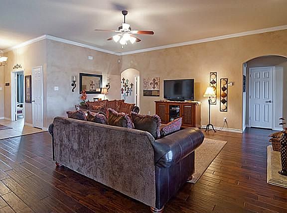 3rd image of 325 Vista Way Dr
