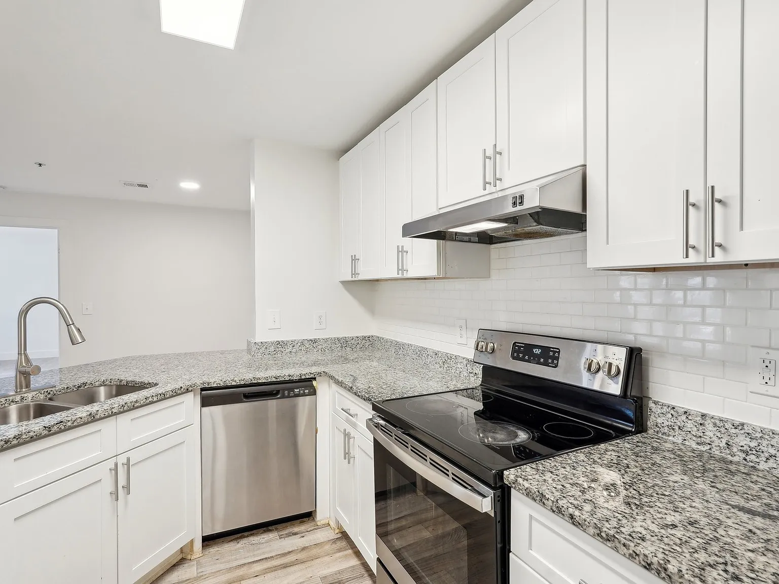 Wesley Hampstead Apartments at Douglasville — Photo 2