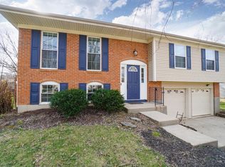 8710 Meadow Dr, Mason, OH 45040