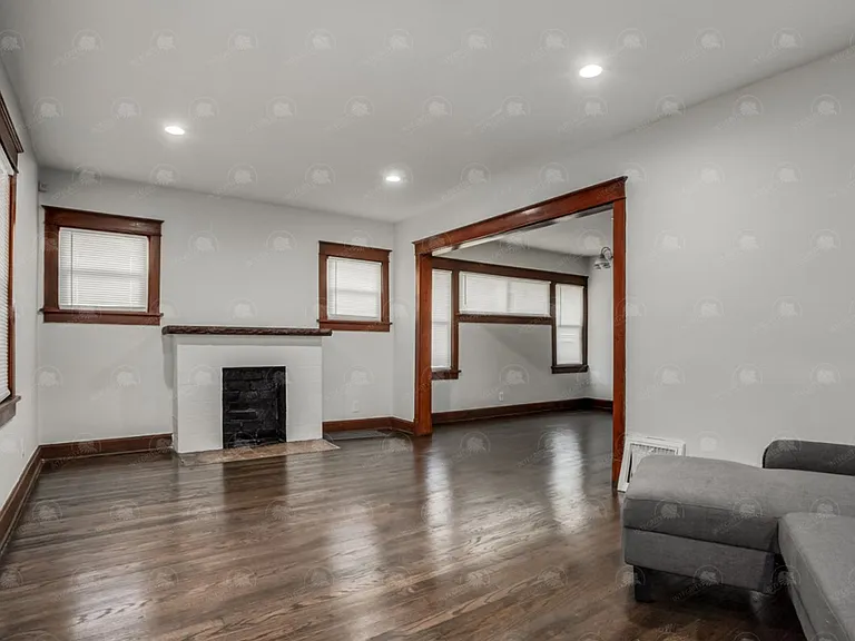 6627 Brooklyn Ave — Photo 2