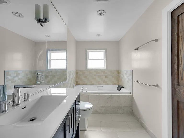 9059 Oneill Dr — Photo 10