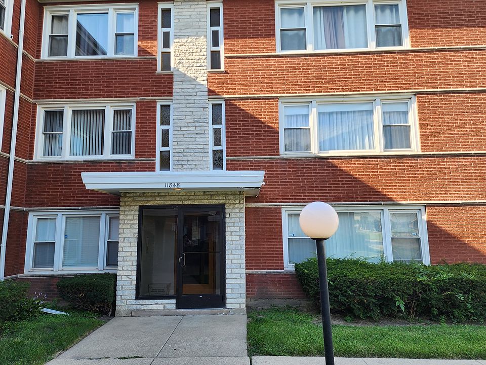 1st image of 11848 S Komensky Ave APT 2E