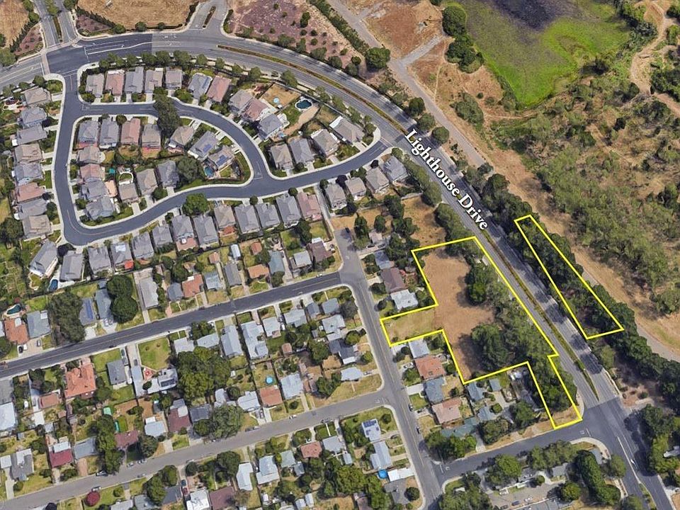 1st image of 275 Lighthouse Dr