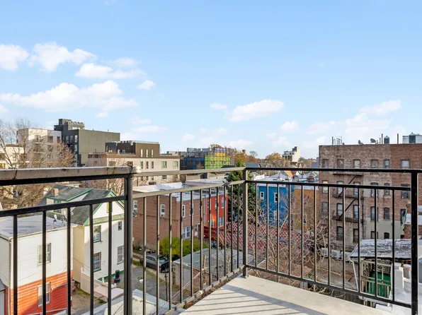 1463 New York Avenue image 1 of 8