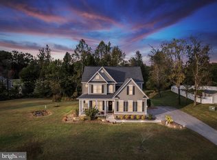 15935 Brackenburn Ct, Hughesville, MD 20637