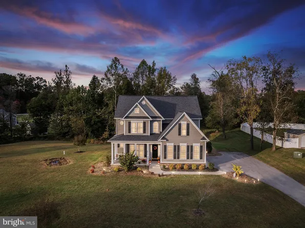 15935 Brackenburn Ct, Hughesville, MD 20637