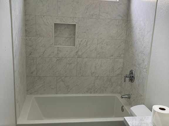 2nd image of 22913 Vanowen St APT 4
