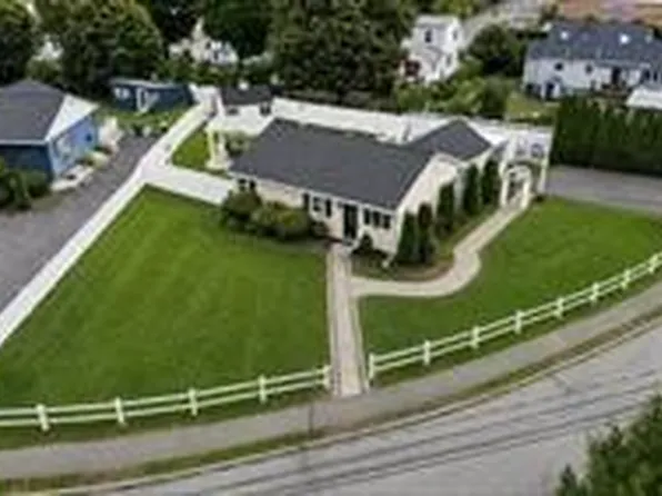 15 Riverside Ct, Norwood, MA 02062