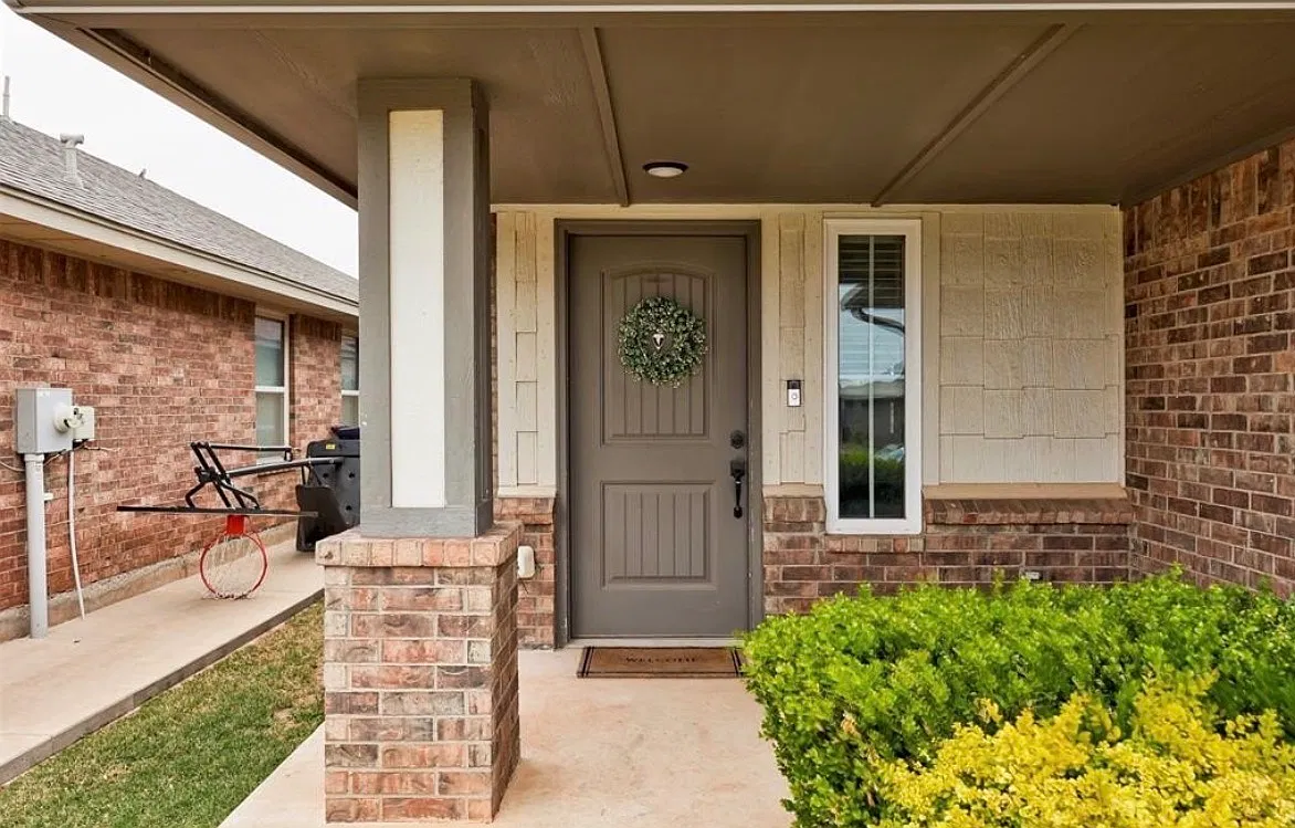 3 bed, 1340 sqft, $1,700 — Photo 4