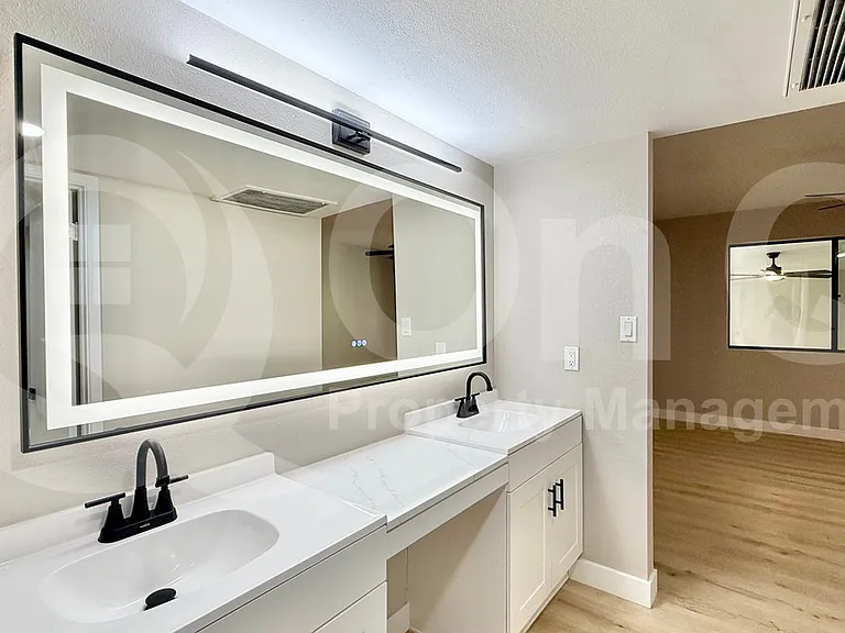 1775 N Terrace Cir — Photo 19