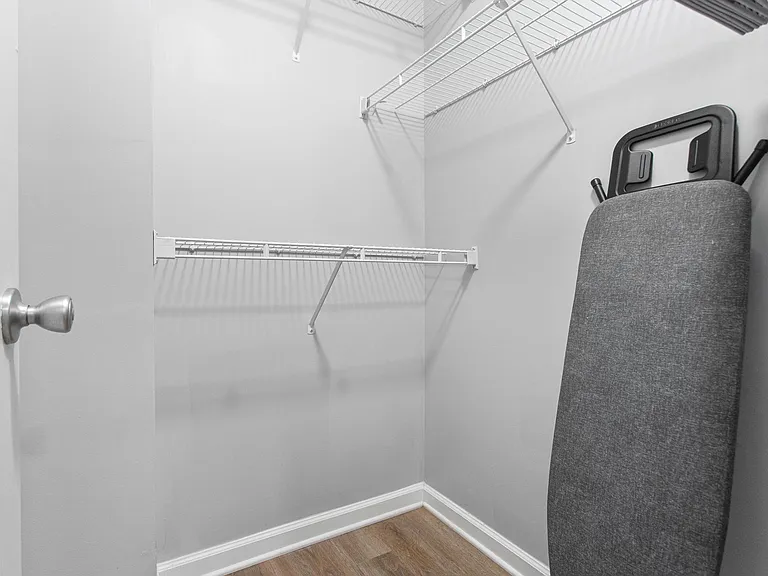 729 Sunny Field Ln — Photo 38