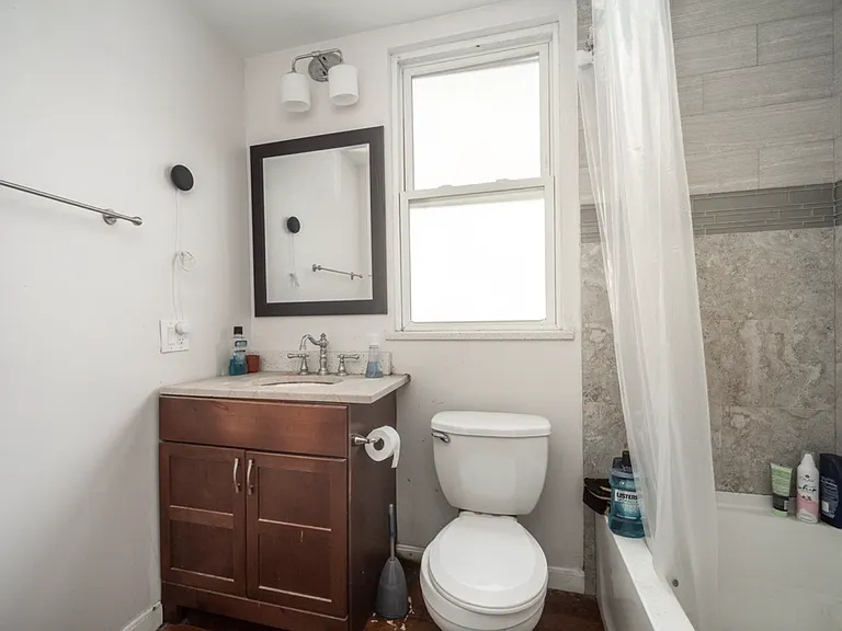 44 Mozart St #2 — Photo 12