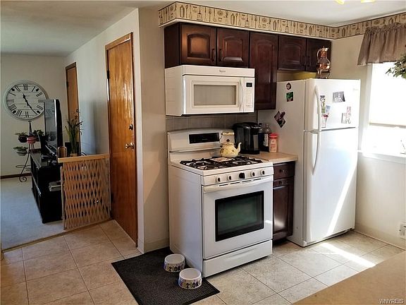 5th image of 29 Wells Ave