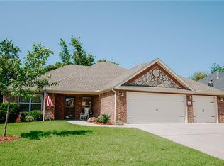 1511 W Stratton Dr, Rogers, AR 72756