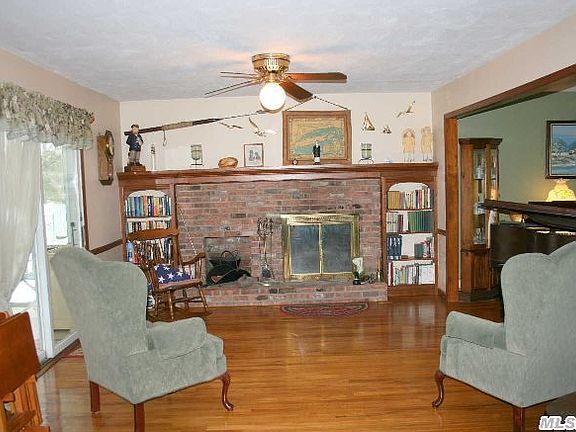 5th image of 21 Willow Pond Ln