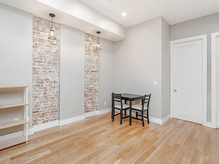 306 Linden St #2 — Photo 2