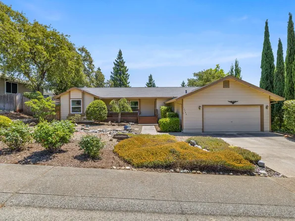 12440 Erin Dr, Auburn, CA 95603