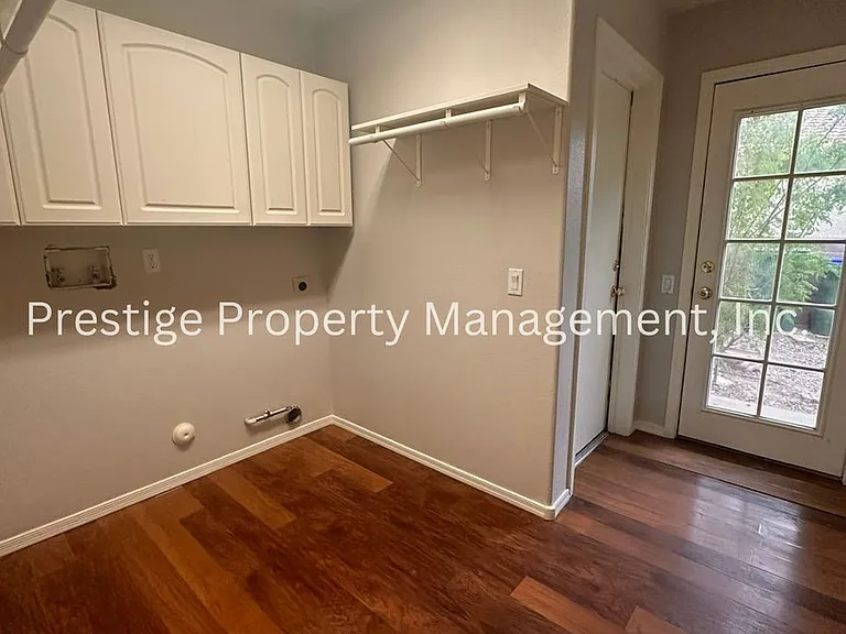 1390 W Copper Creek Pl — Photo 5