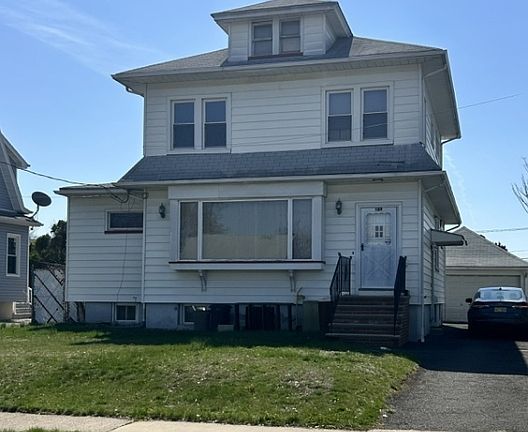 2nd image of 169 Berkshire Ave