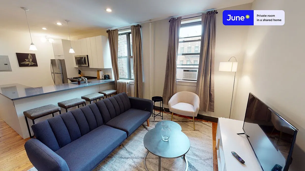 Queen bedroom in 5 bed/2 bath home in Prospect Lefferts Gardens #485 C — Photo 4