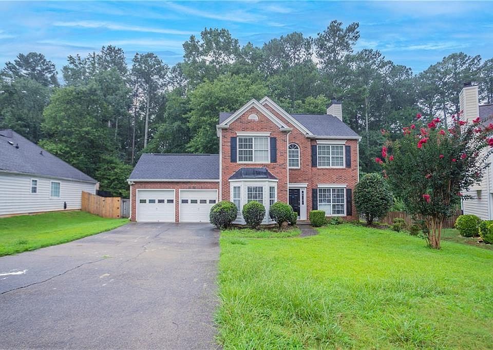 1st image of 2497 Insdale Trce NW
