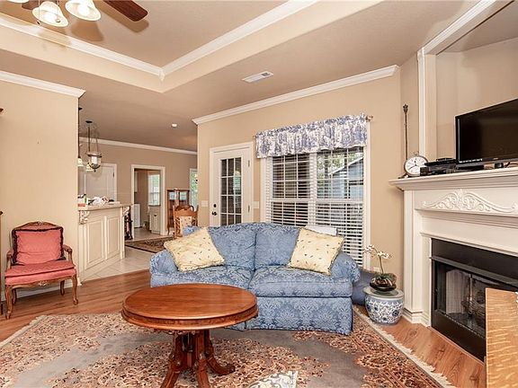 3rd image of 2 Wincanton Ln