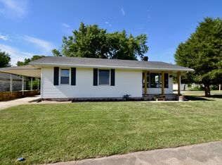 401 W Boundary St, Stanford, IL 61774