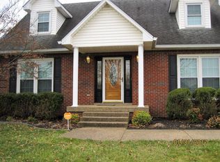 5002 Hunters Point Cir, Louisville, KY 40216