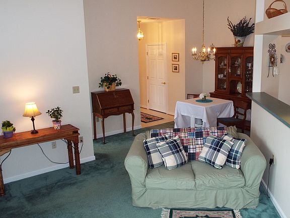 2nd image of 8207 Blue Heron Dr APT 3D