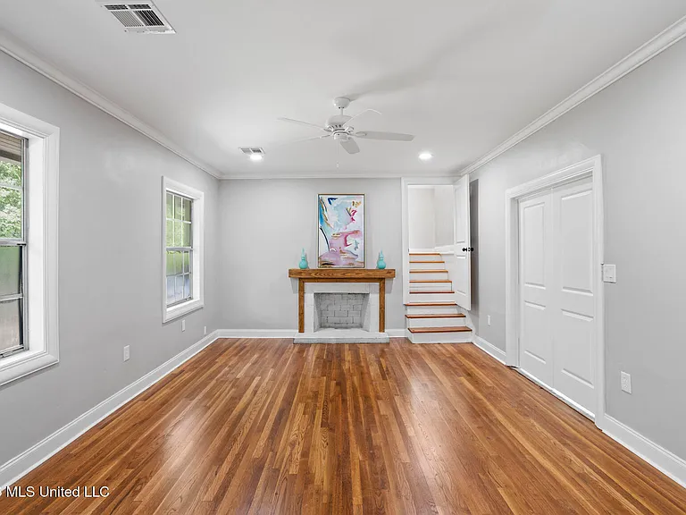 1112 Meadowbrook Rd — Photo 24