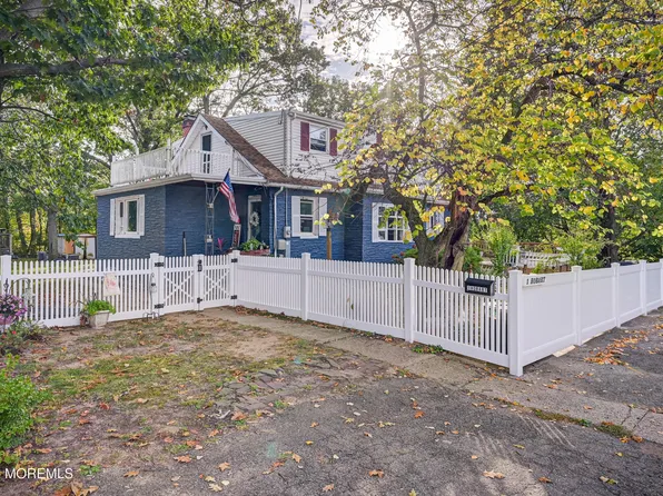 1 Hobart Street, Keyport, NJ 07735