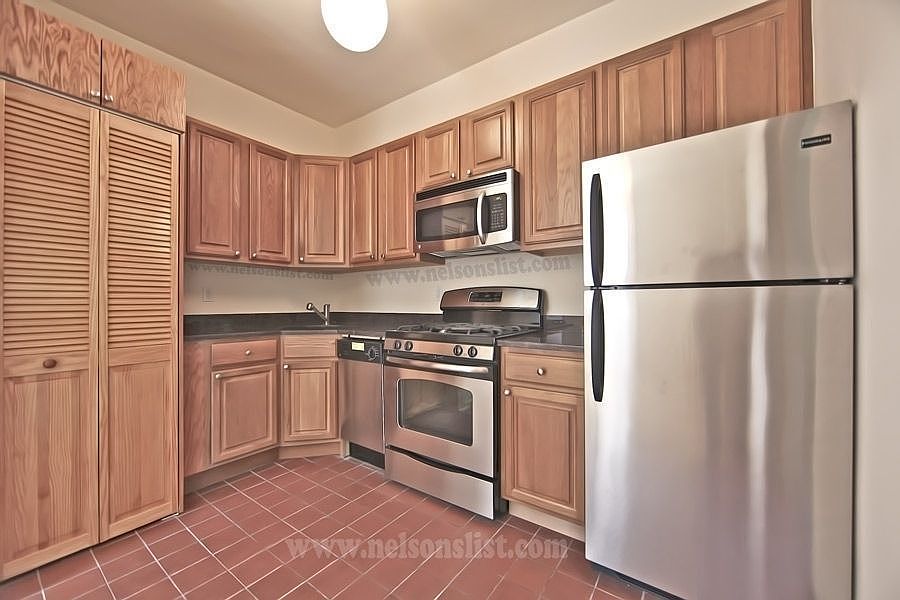 1st image of 607 Carroll St APT 5
