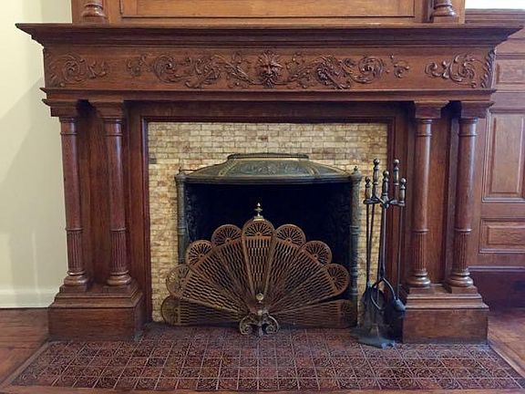3rd image of 122 W 80th St APT 1R