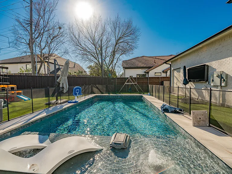 11616 Jamestown Rd — Photo 16