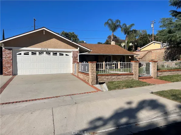 23529 Daisetta Dr, Santa Clarita, CA 91321