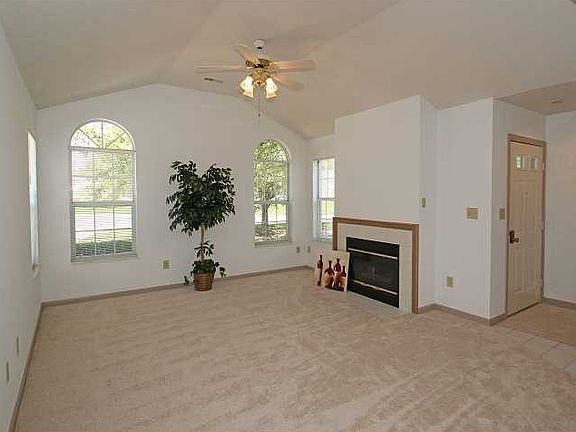 4th image of 5914 Bradston Way