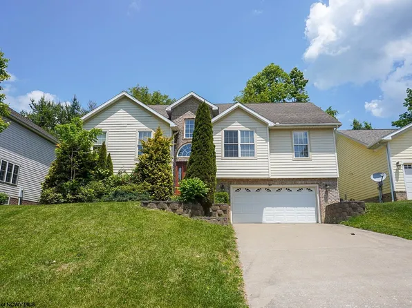 307 Villa View Dr, Morgantown, WV 26505