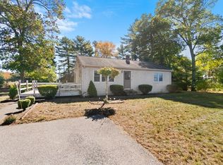 15 Fosdick Rd, Carver, MA 02330