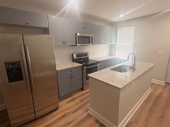 4th image of 1109 Sargeant St