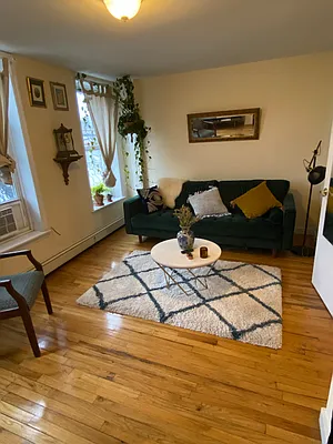 Rented by H L Dynasty Real Estate Corp | media 8