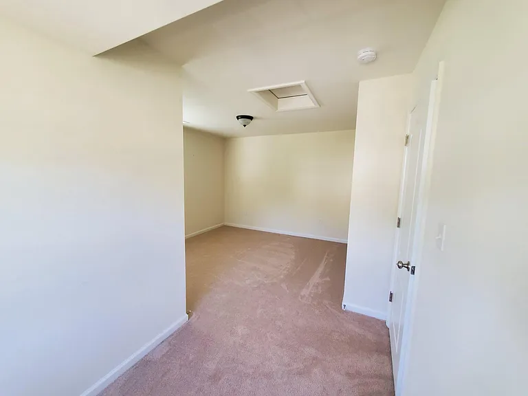 233 Kanter Dr — Photo 37