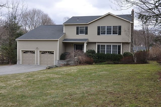 1st image of 27 Old Village Ln
