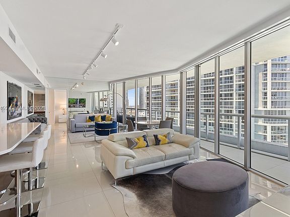 5th image of 495 Brickell Ave APT 2304