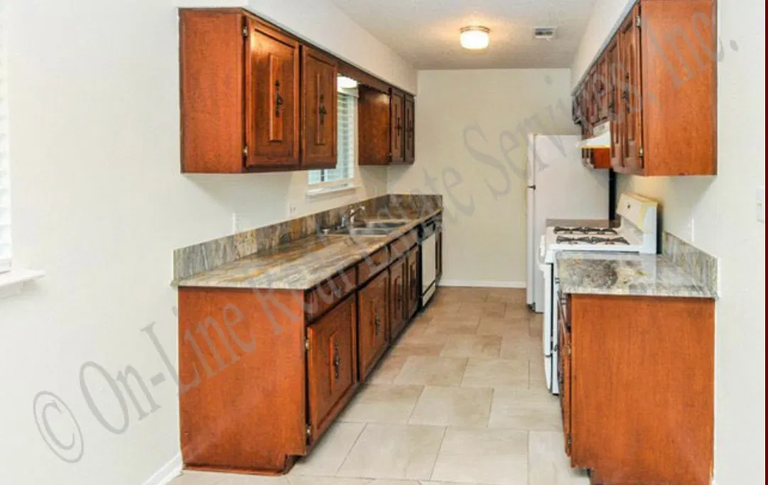 4 bed, 1688 sqft, $1,895 — Photo 4