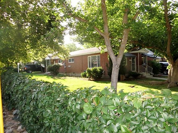 2nd image of 2010 E Evergreen St S