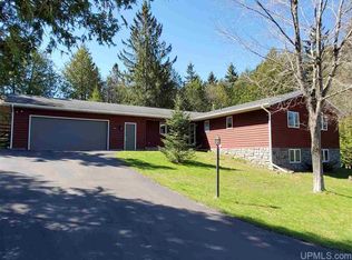 307 E Baraga Ave, Houghton, MI 49931